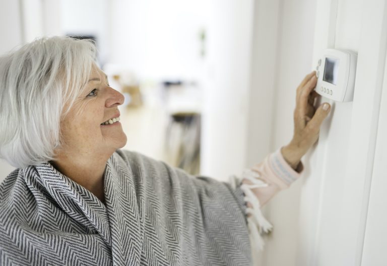 how-low-thermostat-settings-this-winter-can-help-you-detmer-and-sons